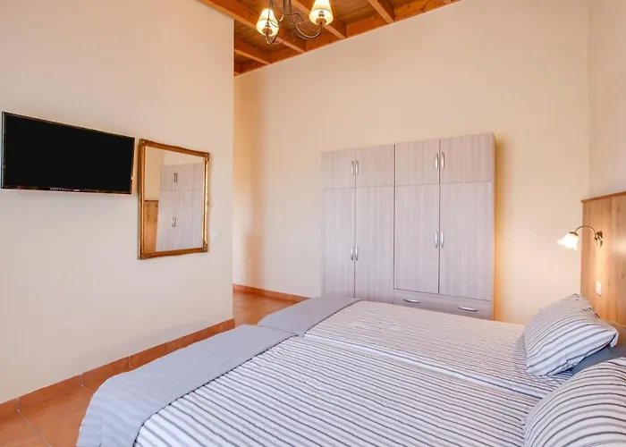 Casa Quemahierro 2 *