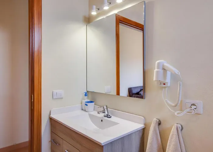 Casa Quemahierro 2 بيت للعطل